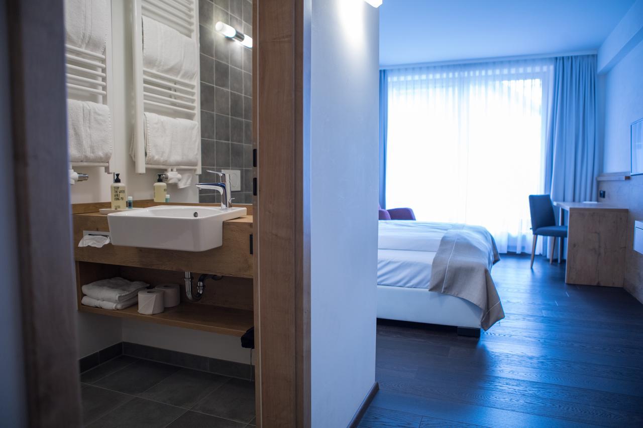 Hotel Zum Hirsch Wertingen Екстер'єр фото