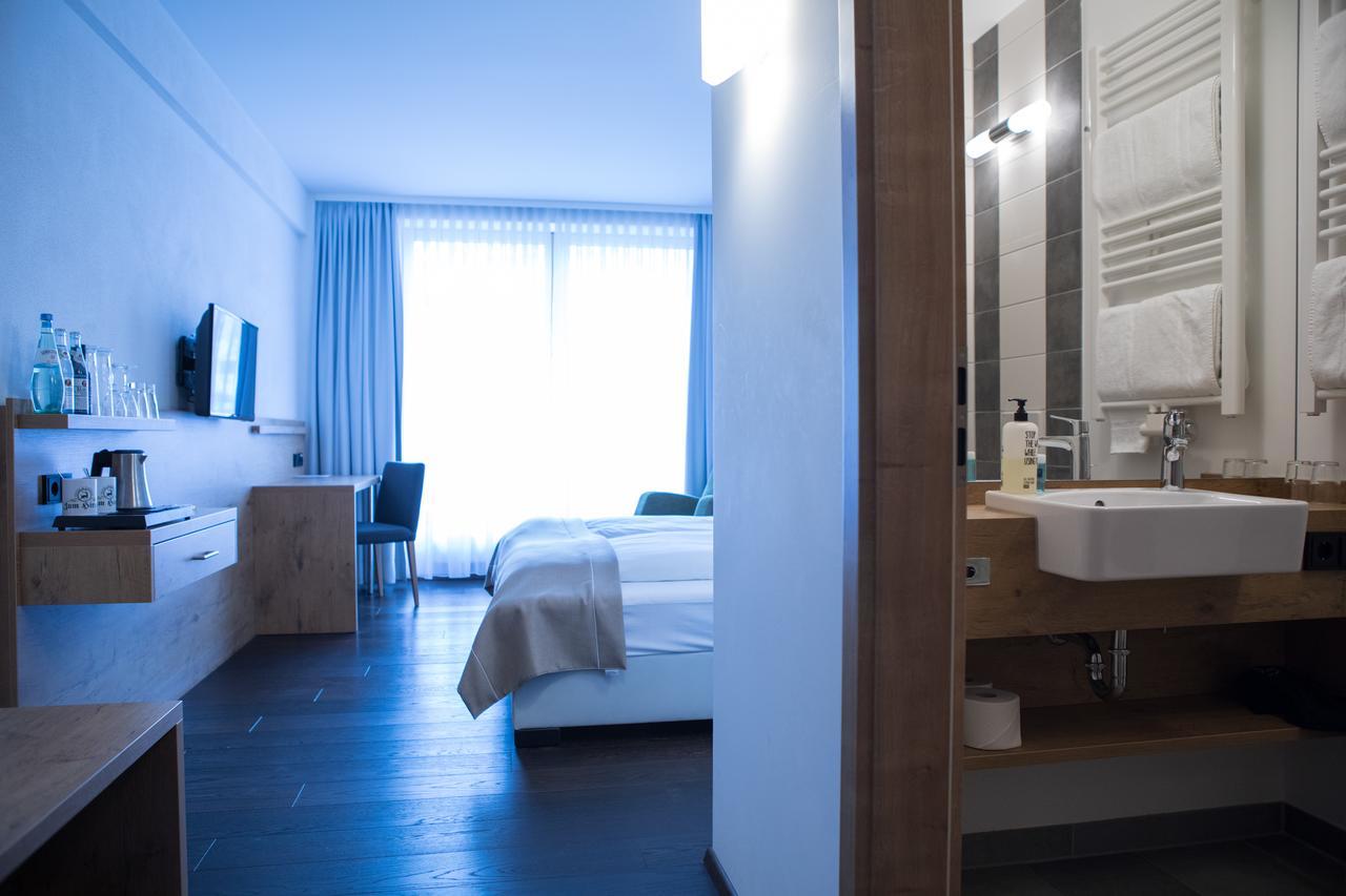 Hotel Zum Hirsch Wertingen Екстер'єр фото