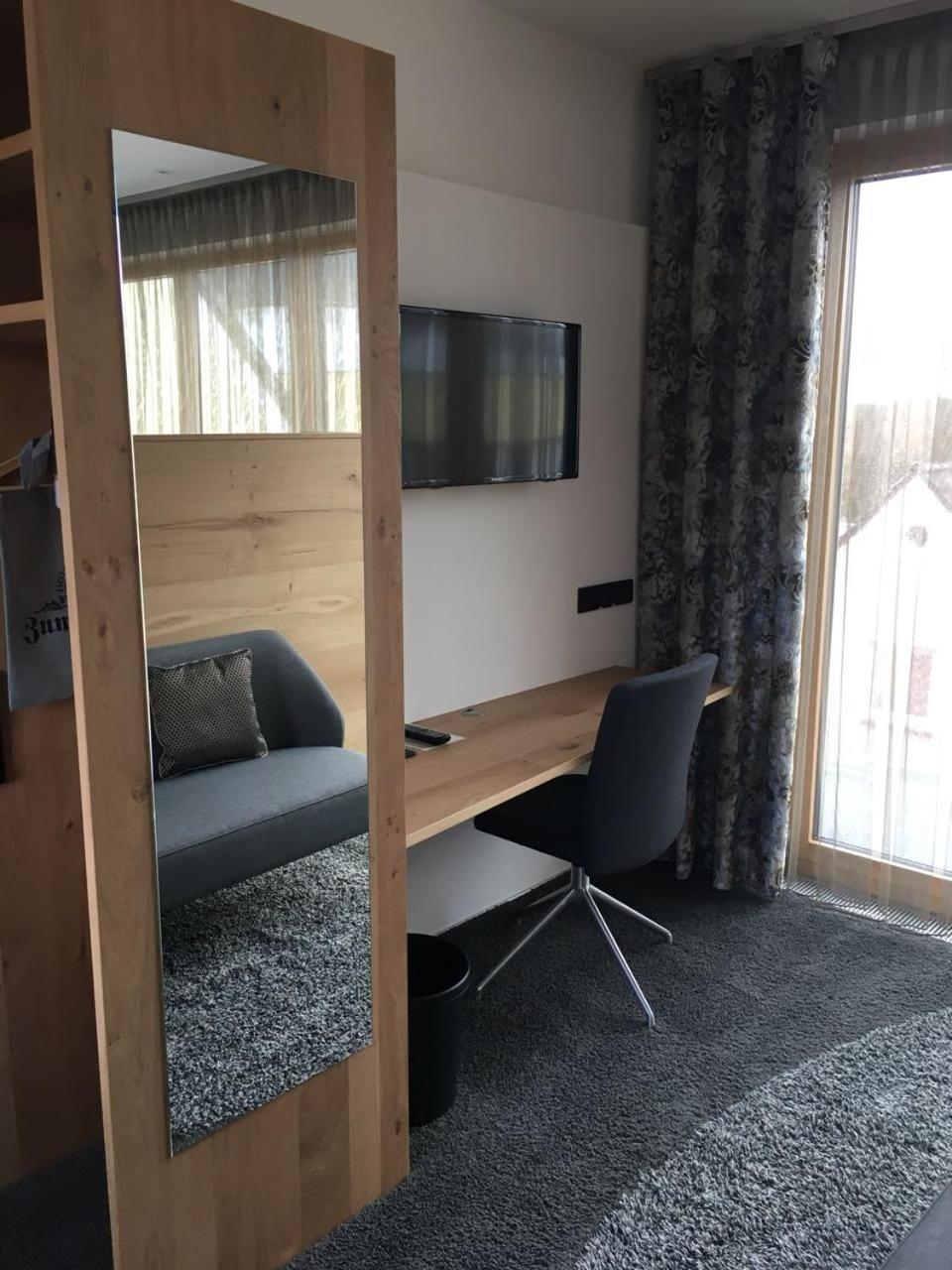 Hotel Zum Hirsch Wertingen Екстер'єр фото